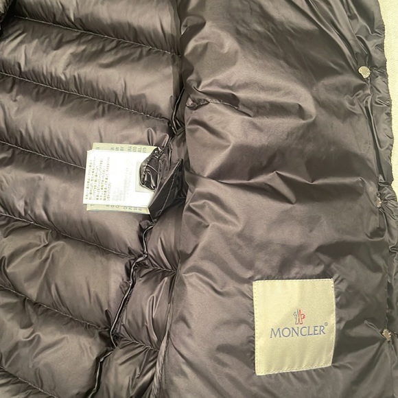 Moncler vest - Picture 3 of 6